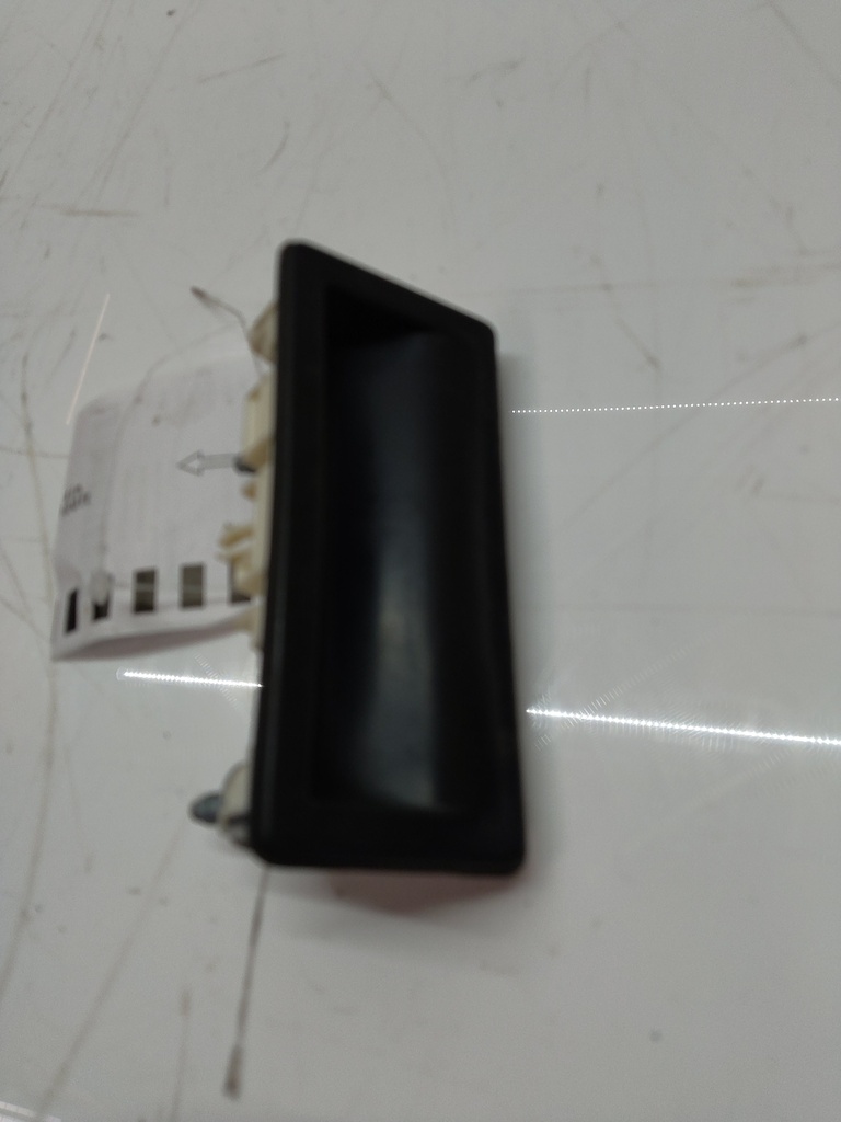 [MTD-503313] Tirador de portón trasero con interruptor para Audi A5 8TA 2.0 TDI (CNH, CNHA)