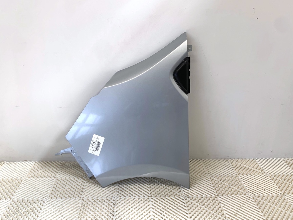 [STARK-882005] Aleta delantera izquierda Renault Trafic III 2.0 dCi 170 (2019-2022)