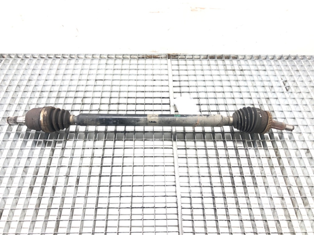 [STARK-658567] Semieje delantero derecho Hyundai i30 (GD) 1.6 CRDi 94 kW