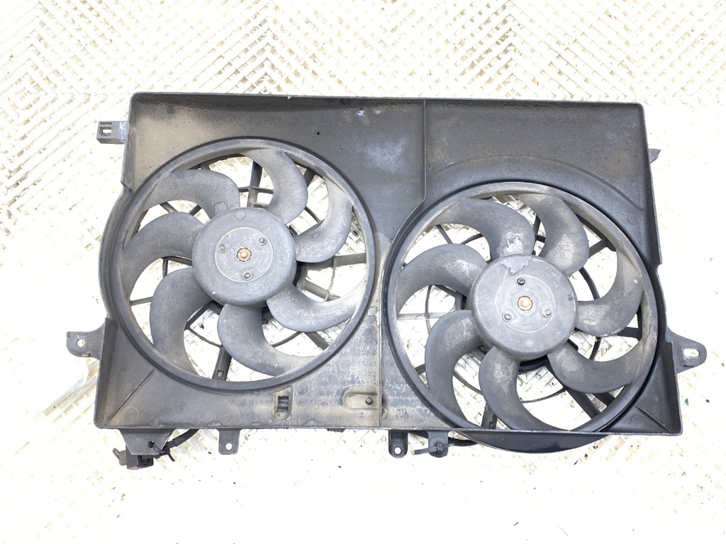 [STARK-700873] Ventilador del radiador SAAB 9-5 Kombi (YS3E) 3.0 TiD 177 CV 2001-2009