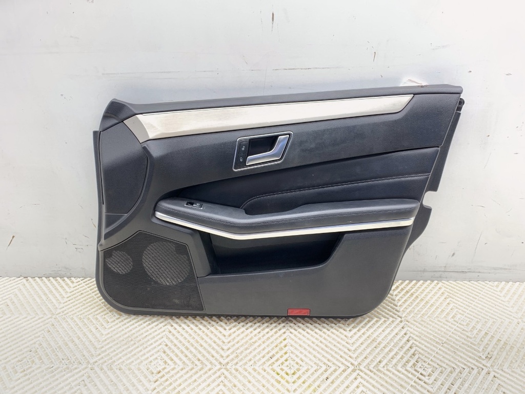 [STARK-706034] Panel de puerta delantero derecho Mercedes-Benz Clase E T-Model (S212) 2009-2016