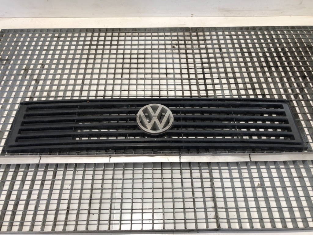 [STARK-706135] Rejilla de parachoques VW LT 28-35 I Autobus (281-363) 1975-1996