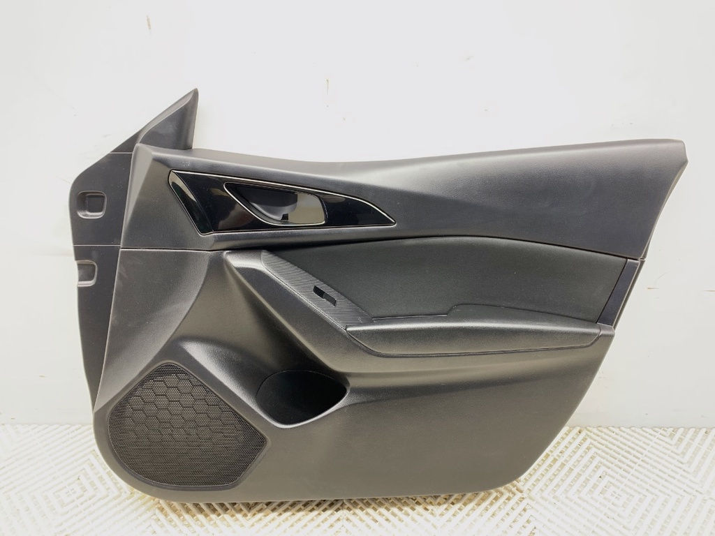 [STARK-701279] Panel de puerta delantero derecho MAZDA 3 (BM, BN) 2013-2022 (Ref: BKA7-68420)