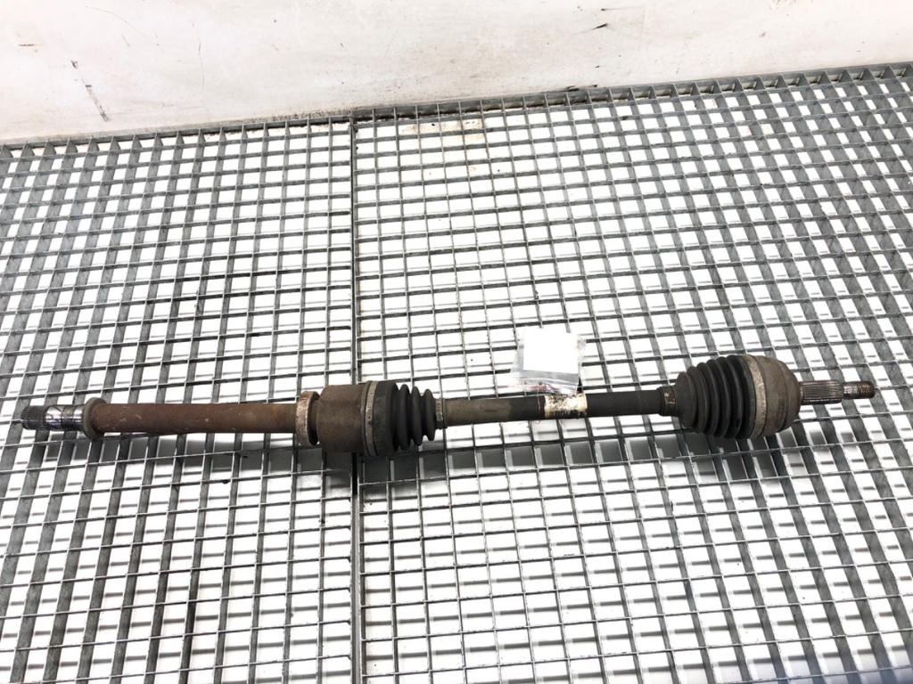 [STARK-711332] Semieje delantero derecho para RENAULT MEGANE III Grandtour (KZ0/1) 1.9 dCi 96 kW