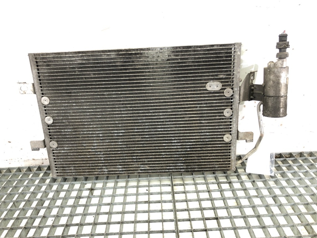 [STARK-725569] Radiador de aire acondicionado MERCEDES-BENZ Clase A (W168) 1997-2005
