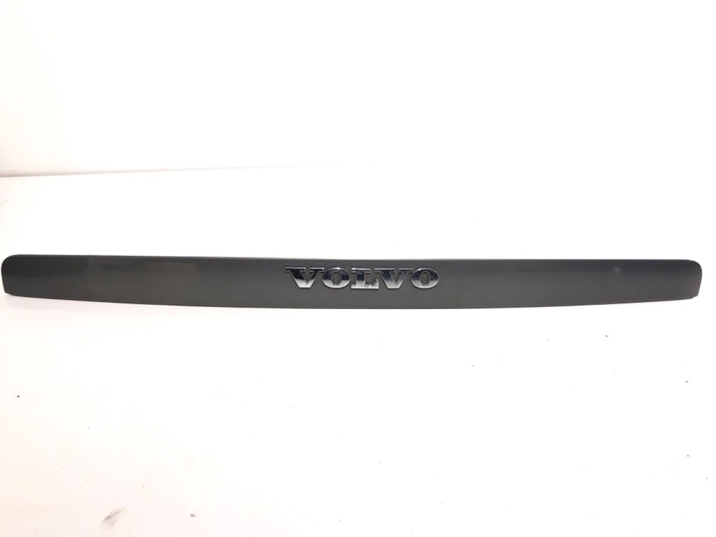 [STARK-783206] Revestimiento portón trasero VOLVO V50 (545) 2003-2012