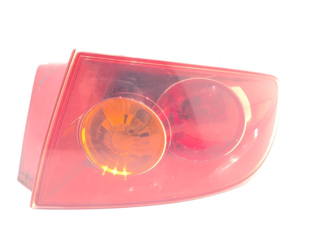 [STARK-786547] Piloto trasero derecho MAZDA 3 Sedan (BK) 1999-2009 1.6 gasolina