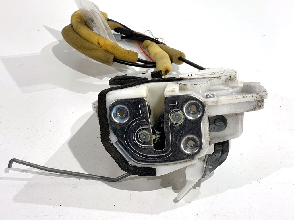 [STARK-801761] Cerradura de puerta delantera izquierda MAZDA 2 (DE_, DH_) 2007-2015