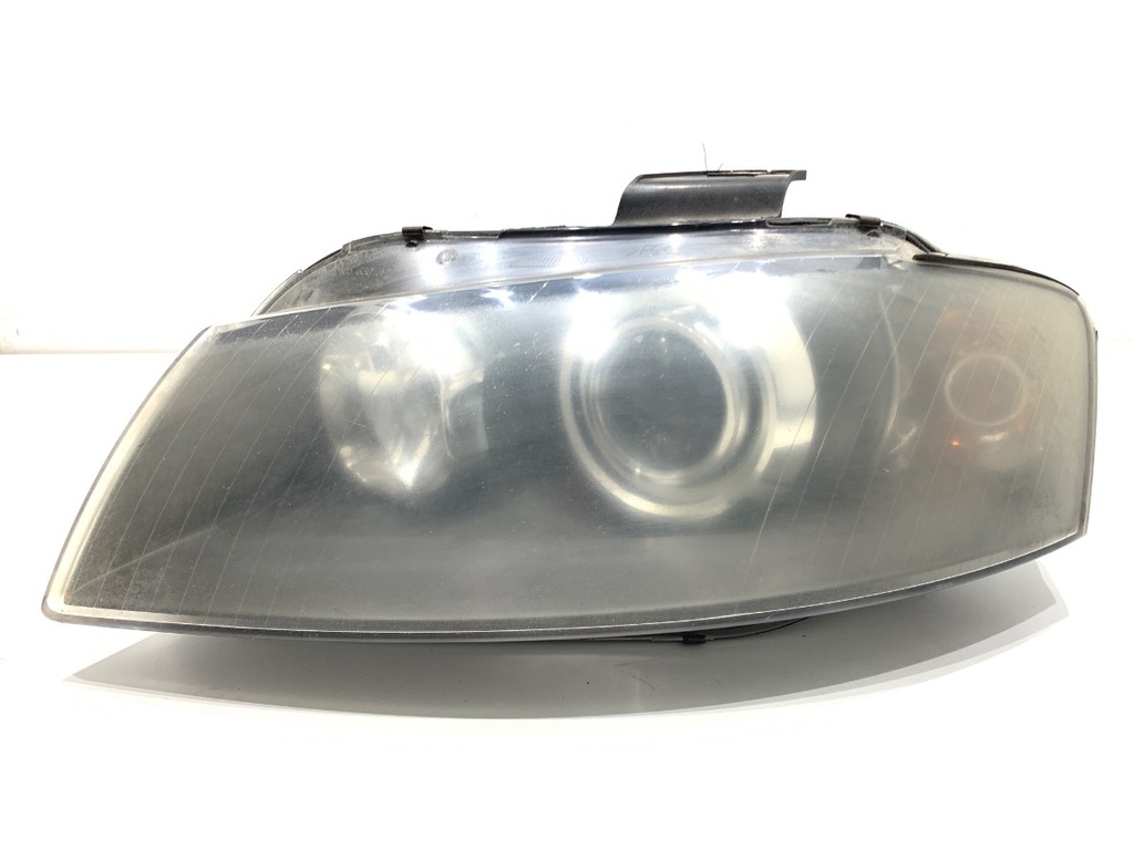 [STARK-888022] Faros delanteros izquierdos Audi A3 (8P1) 2003-2013