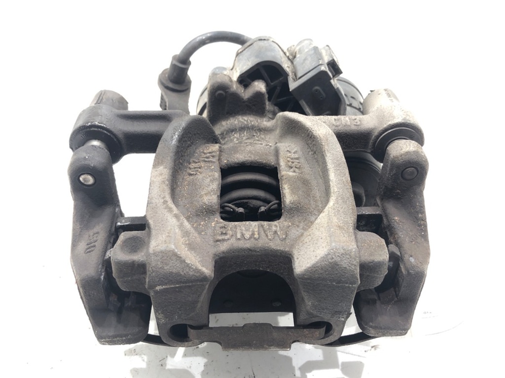 [STARK-750243] Pinza de freno trasera izquierda BMW 2 Active Tourer (F45) 2013-2022