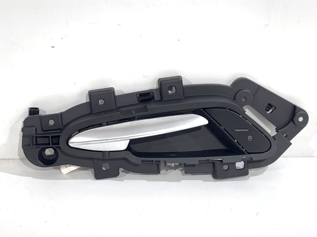 [STARK-816422] Manilla interior de puerta derecha trasera para Alfa Romeo Stelvio (949) 2016-2022