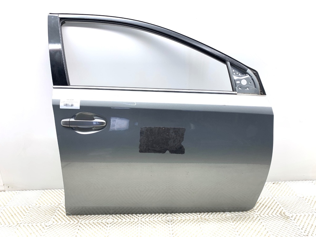 [STARK-787819] Puerta delantera derecha Toyota Auris Kombi (_E18_) 2013-2018