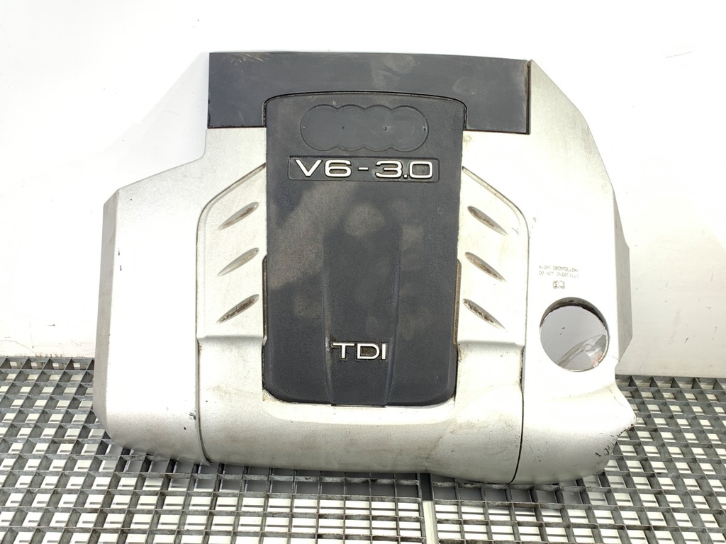 [STARK-795447] Cubierta de motor Audi Q7 (4LB) 3.0 TDI quattro 2006-2016