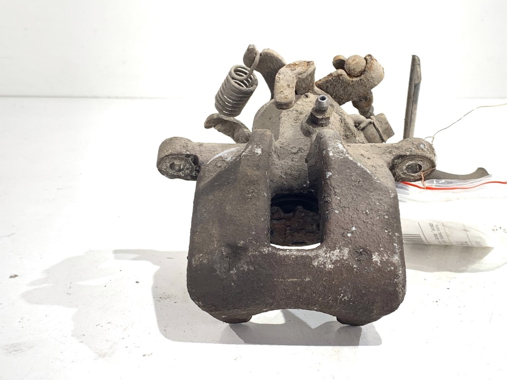 [STARK-797809] Pinza de freno trasera derecha Toyota Auris (_E18_) 2012-2018