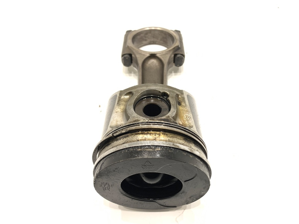 [STARK-802975] Pistón con biela VOLVO V50 2.0 D 100 kW