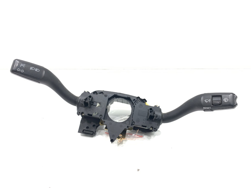 [STARK-804334] Conmutador de luces intermitentes AUDI A6 C6 (4F2) 3.0 TDI quattro 165 kW 2004-2006