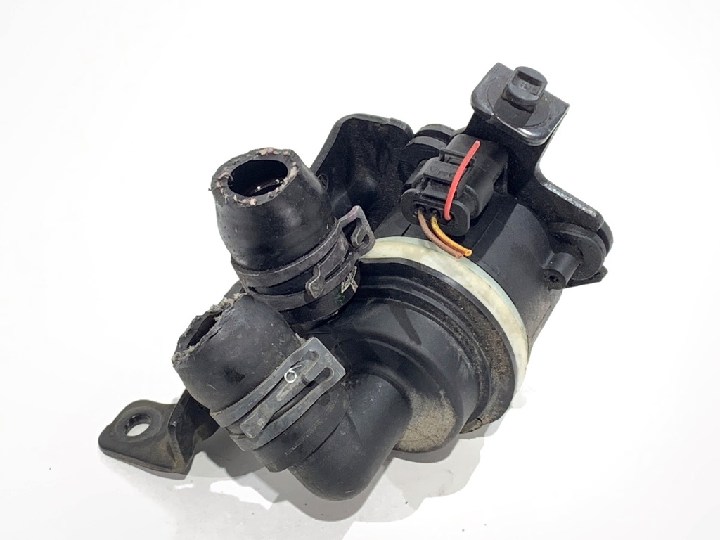 [STARK-814381] Bomba de agua adicional para Audi Q5 (8RB) 2.0 TDI quattro 125 kW 2008-2012