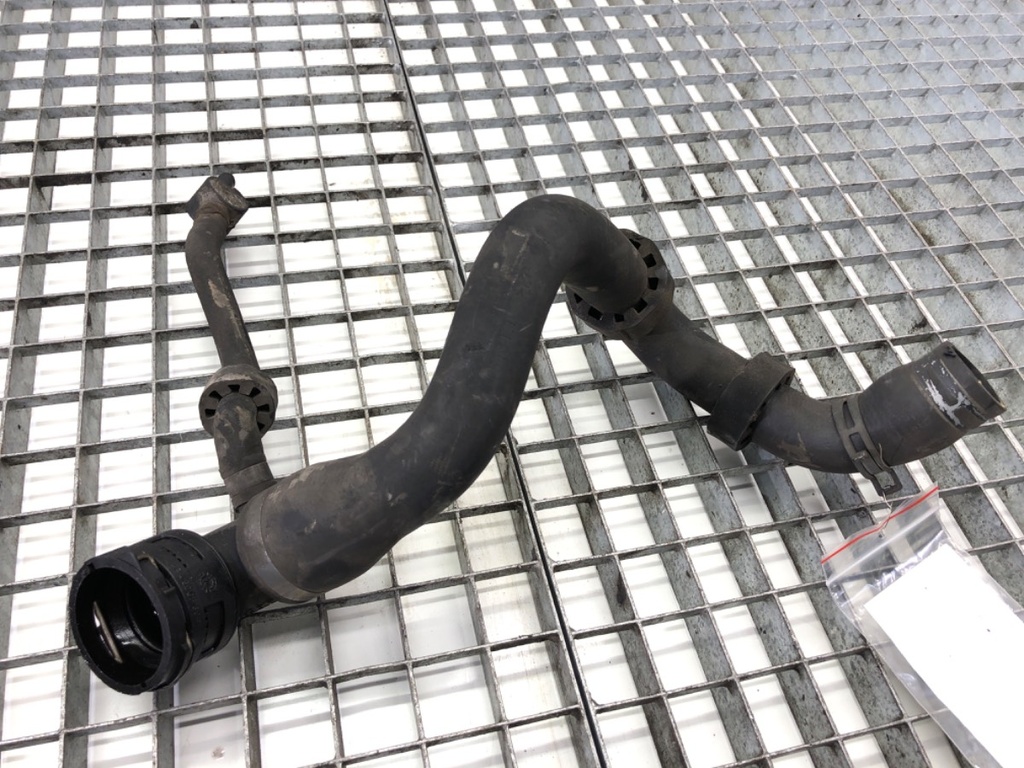 [STARK-820464] Drenaje de agua VW Touareg (7LA, 7L6, 7L7) 2002-2013