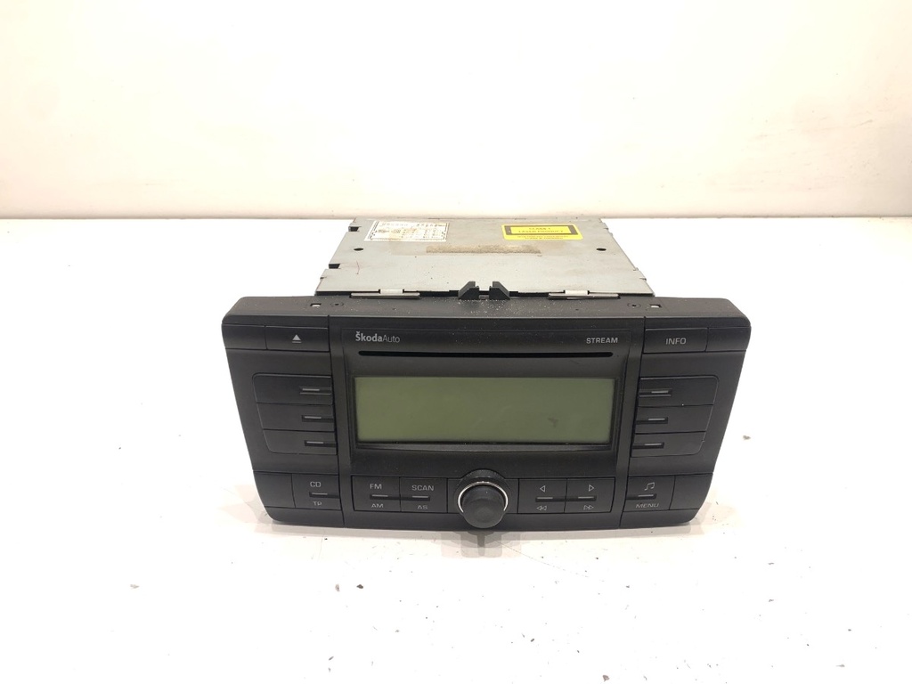 [STARK-821605] Radio SKODA OCTAVIA II Combi (1Z5) 2004-2013