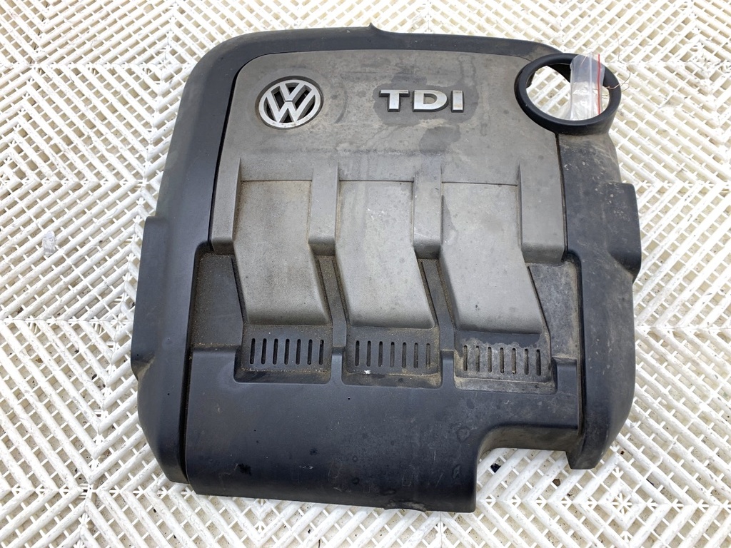 [STARK-822535] Cubierta de motor VW Polo V (6R1, 6C1) 1.2 TDI 55 kW 2009-2022