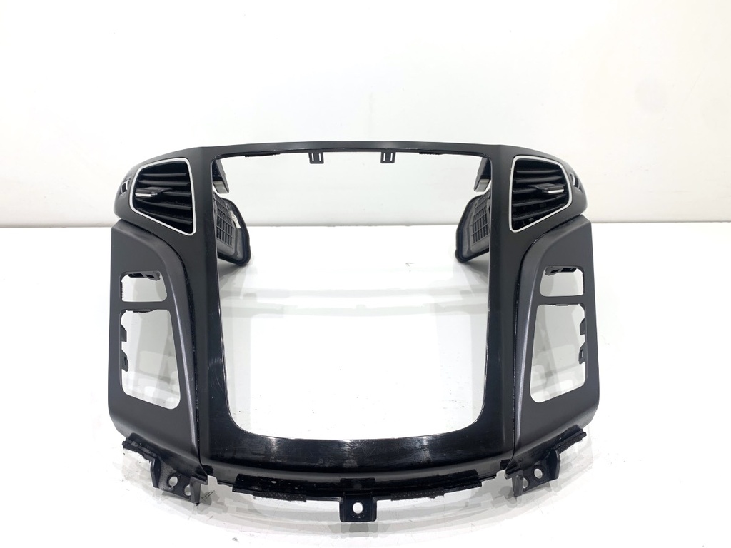 [STARK-825777] Rejilla de admisión de aire frontal HYUNDAI i40 I (VF) 2012-2022
