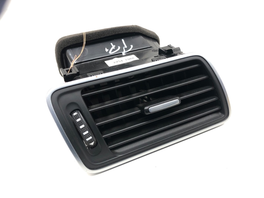 [STARK-830027] Salida de aire frontal derecha VW Passat B7 Variant 2.0 TDI