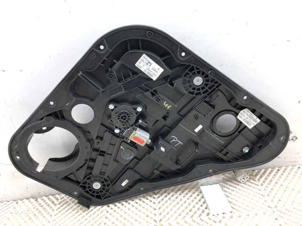 [STARK-831346] Elevalunas eléctrico trasero derecho KIA Sportage IV (QL,QLE) 2015-2022