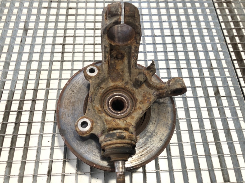 [STARK-840354] Cubo de rueda delantero derecho Ford Transit Autobus 2000-2006