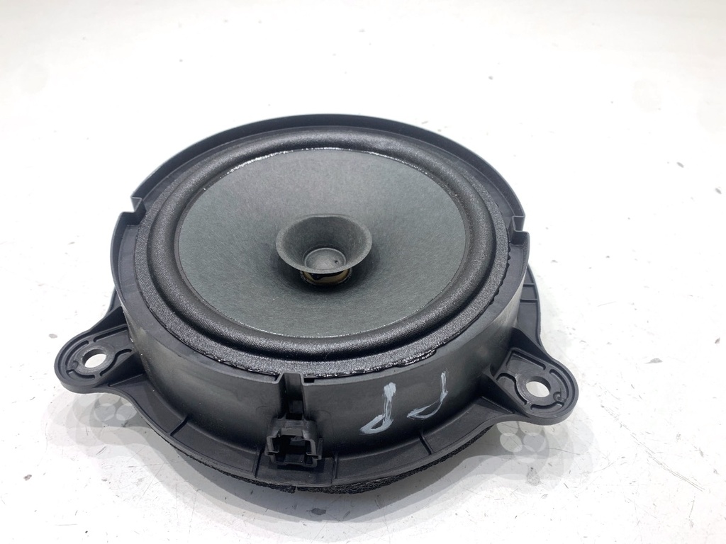 [STARK-841813] Altavoz Nissan Qashqai III (J12) 1.3 DIG-T 103 kW 2021-2022