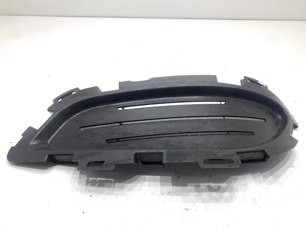 [STARK-844393] Rejilla de parachoques delantero derecho Mercedes-Benz CLS Shooting Brake (X218) 2012-2017