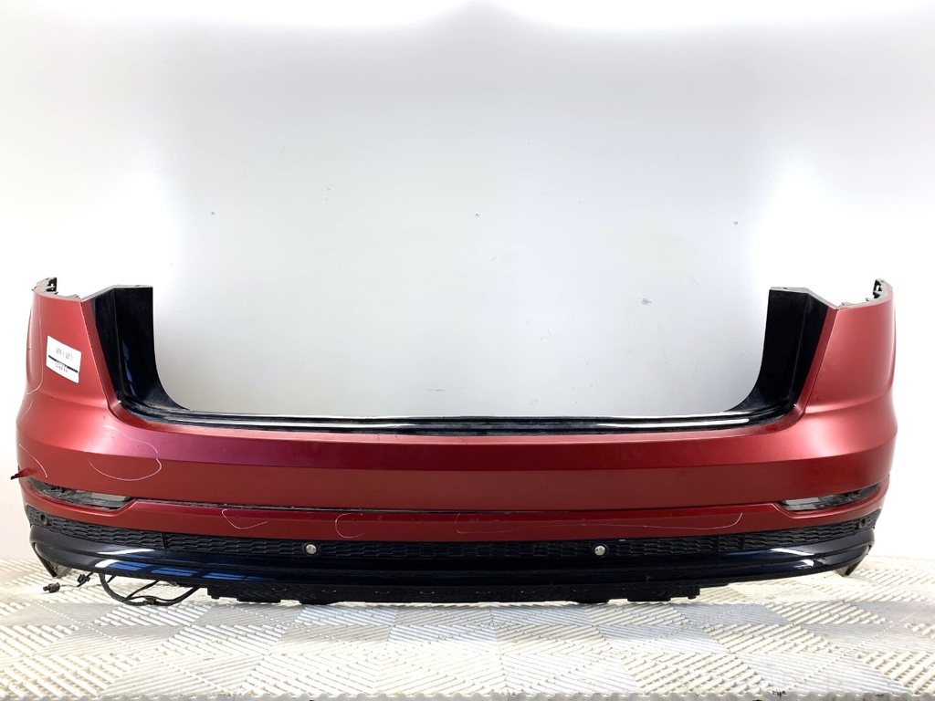 [STARK-833055] Parachoques trasero AUDI Q8 (4MN) 2018-2022