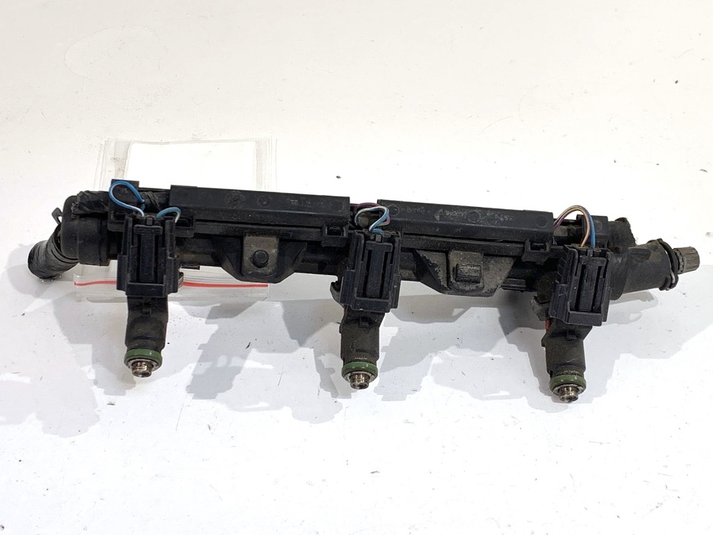 [STARK-856374] Riel de combustible SEAT Ibiza IV ST (6J8, 6P8) 1.2 51 kW 03E133320A