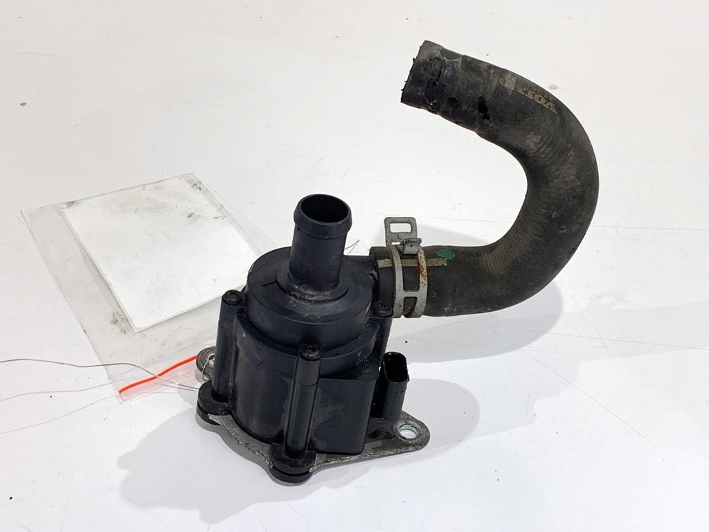 [STARK-860123] Bomba de agua auxiliar VOLVO V40 liftback (525, 526) 2012-2022 D2 120 CV
