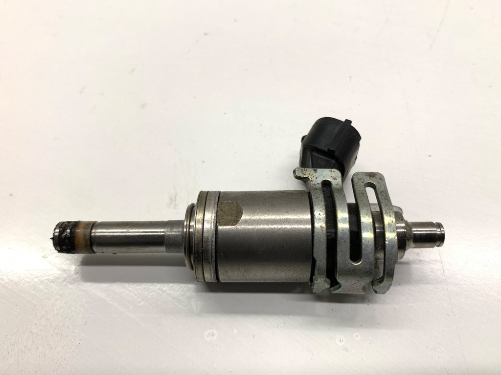 [STARK-865335] Inyector LEXUS IS III 300h 133 kW 2013-2022