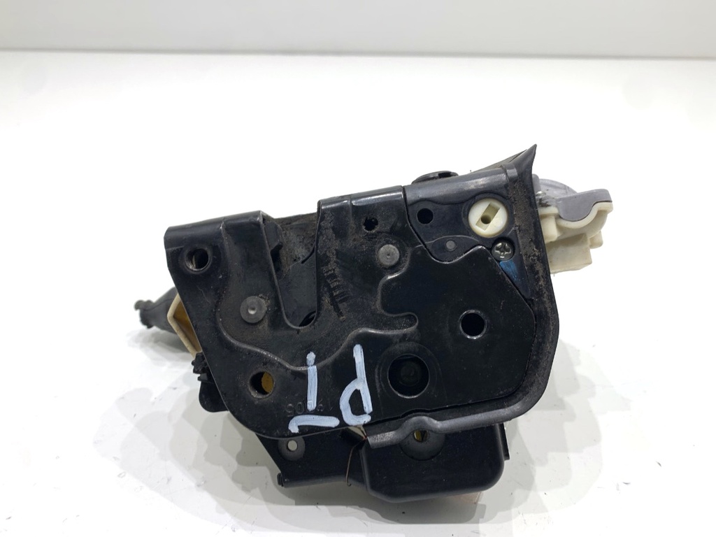 [STARK-865838] Cerradura de puerta trasera derecha AUDI A3 (8P1) 2.0 TFSI 147 kW 2004-2012
