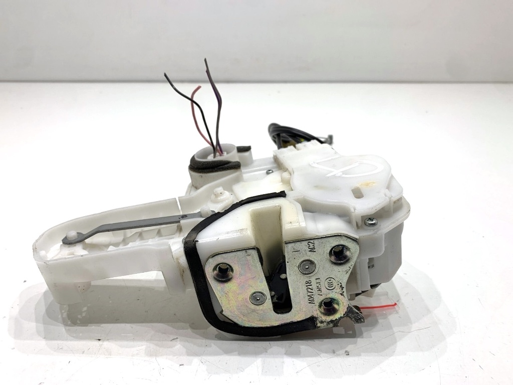 [STARK-866413] Cerradura de puerta delantera izquierda Mitsubishi ASX (GA_W_) 2009-2022 1.6 MIVEC