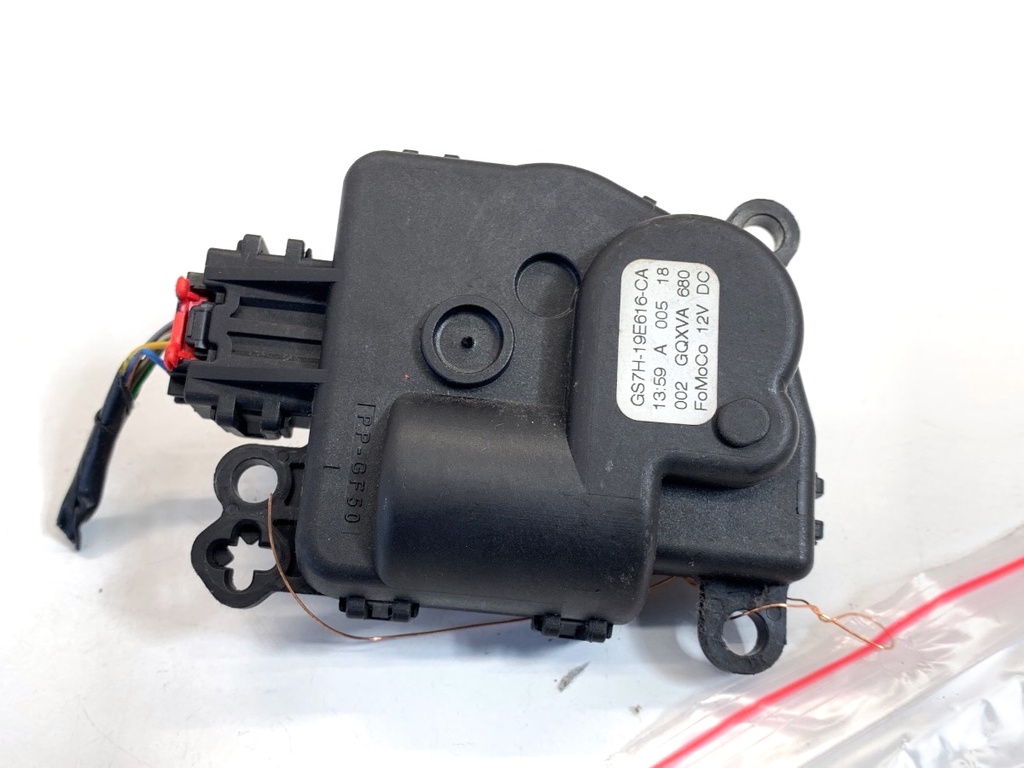 [STARK-869315] Calefactor auxiliar (PTC) FORD MONDEO V Turnier (CF) 2014-2022 1.5 TDCi