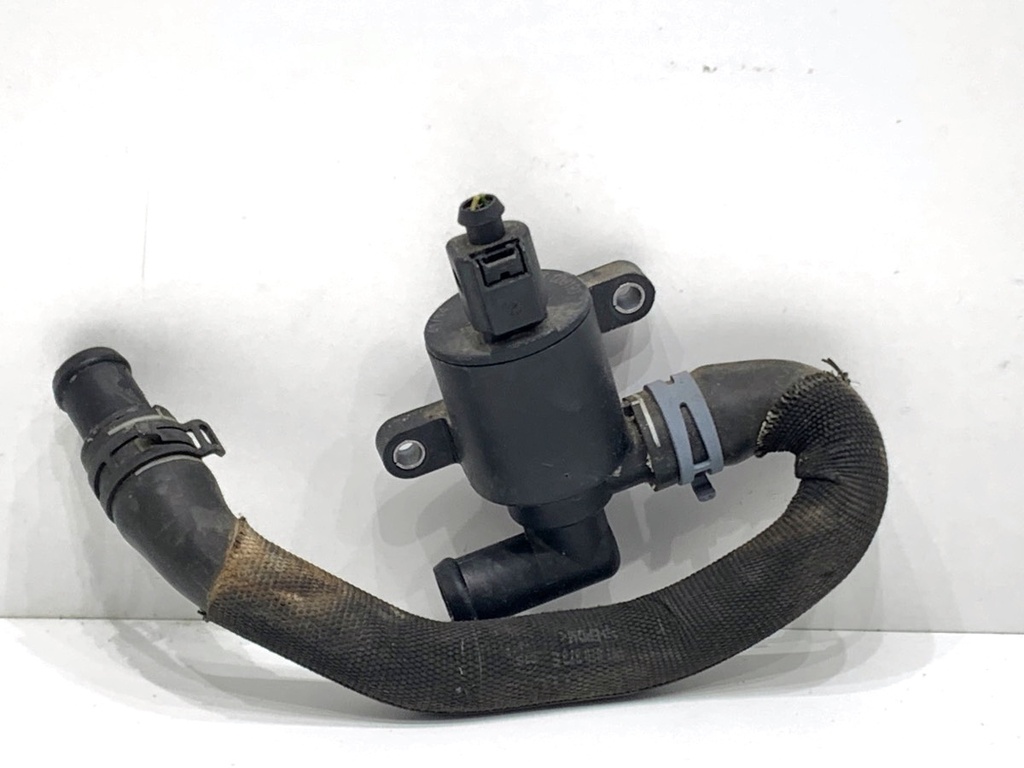 [STARK-875096] Electroválvula de agua AUDI A8 D4 6.3 W12 quattro 2011-2018