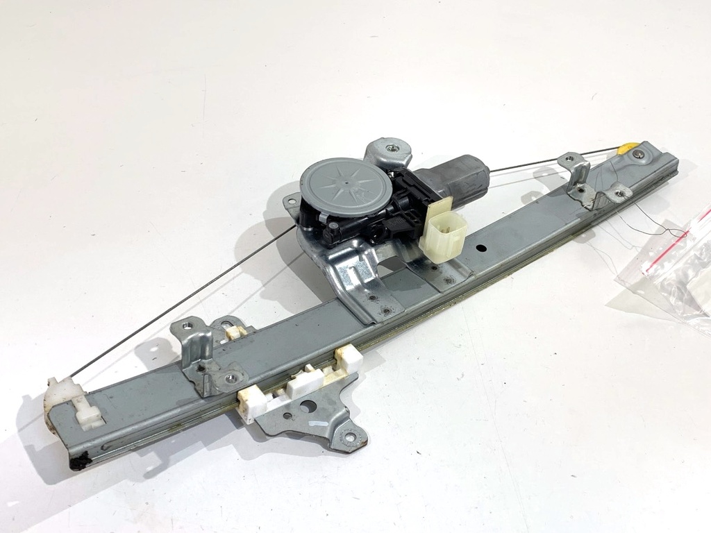 [STARK-876462] Elevavidrios delantero derecho Nissan Micra V (K14) 1.0 IG-T 100 2016-2022