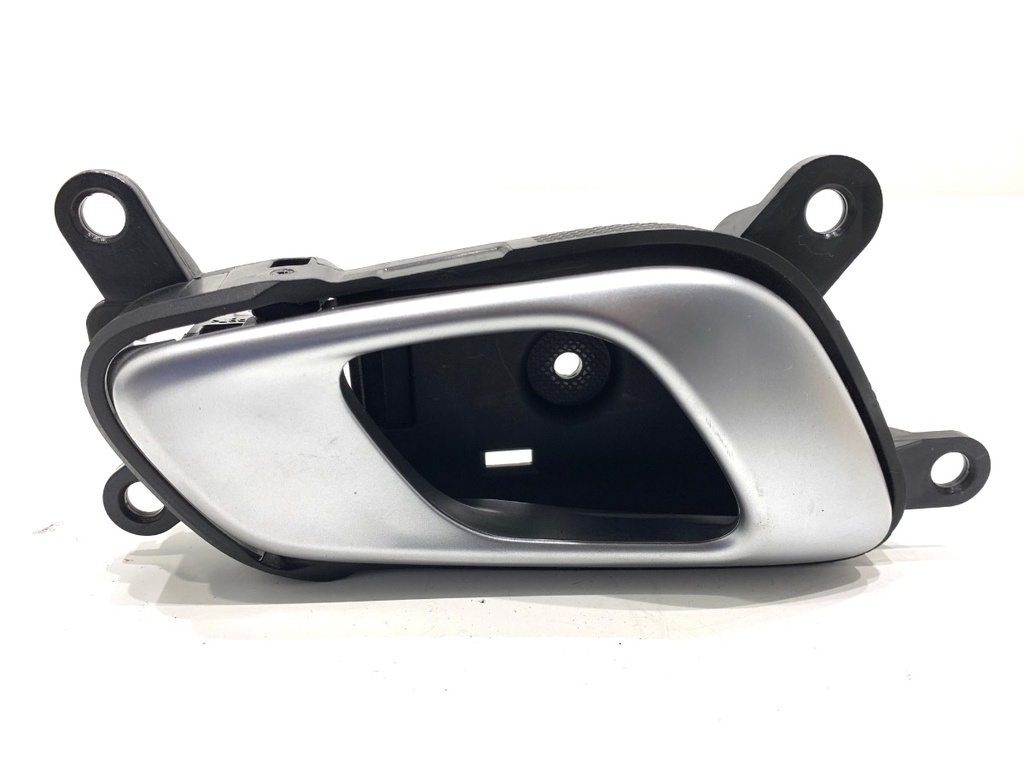 [STARK-877433] Tirador interior de puerta derecha delantero KIA CEED (CD) 2018-2022