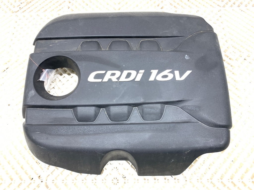 [STARK-878358] Cubierta de motor HYUNDAI i30 Kombi (GD) 1.6 CRDi 81 kW 2012-2022