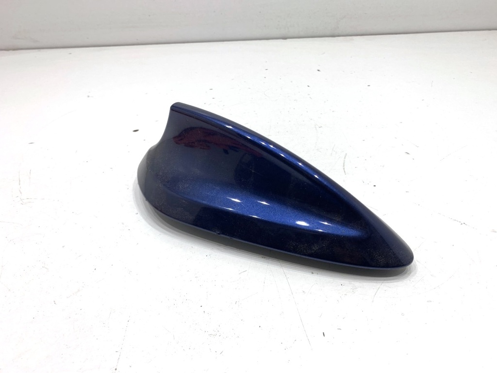 [STARK-881197] Antena BMW X1 (F48) 2014-2022