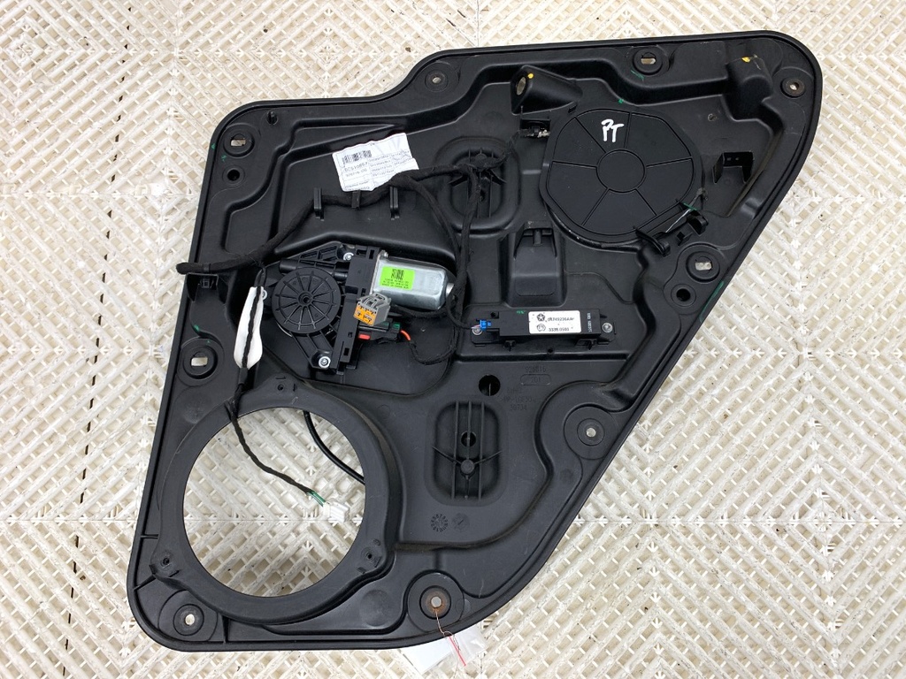 [STARK-881452] Elevalunas trasero derecho JEEP GRAND CHEROKEE IV (WK, WK2) 2010-2022