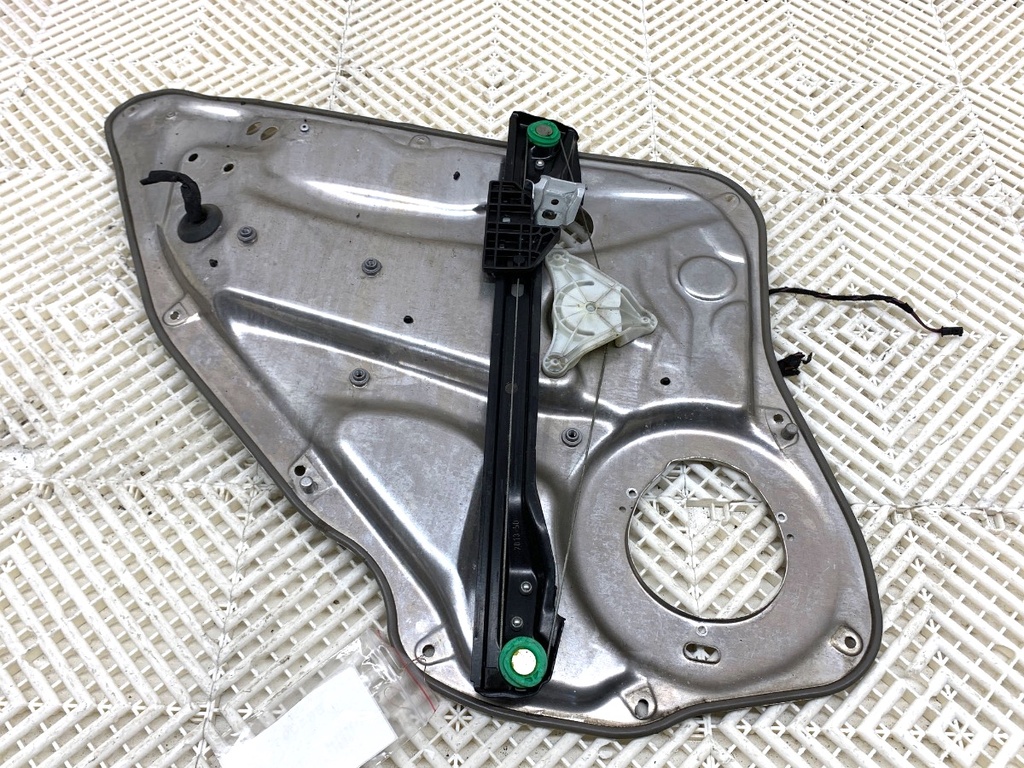 [STARK-884095] Elevador de ventana trasero derecho Mercedes-Benz Clase E (W212) 2009-2016