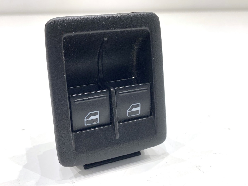 [STARK-891623] Interruptor de elevalunas VW Scirocco III (137, 138) 2008-2017