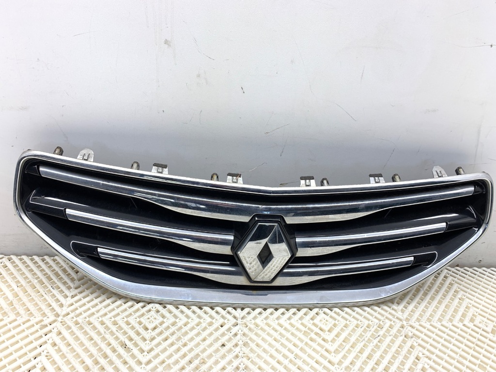 [STARK-853727] Rejilla de parachoques Renault Koleos I 2.0 dCi 110 kW
