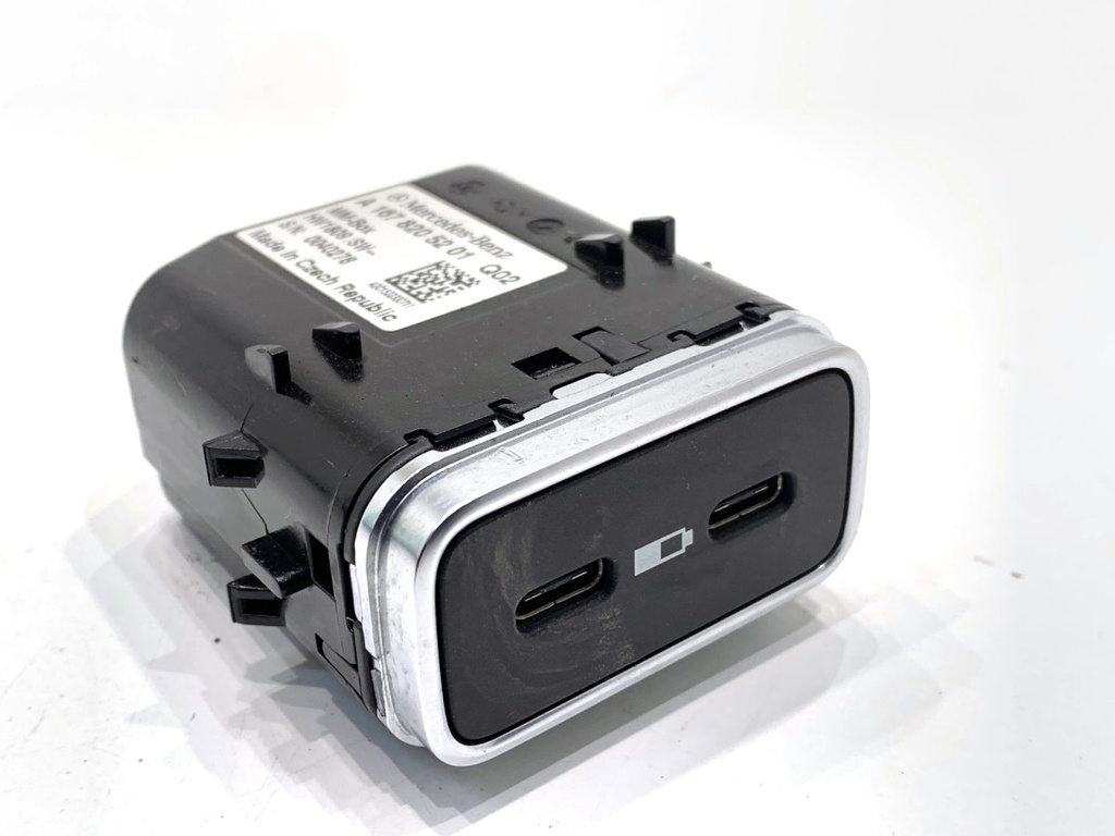 [STARK-895791] Puerto USB Mercedes-Benz GLE (V167) 2018-