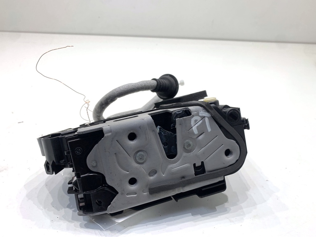 [STARK-897848] Cerradura de puerta trasera derecha SEAT ATECA (KH7, KHP) 2016-2022