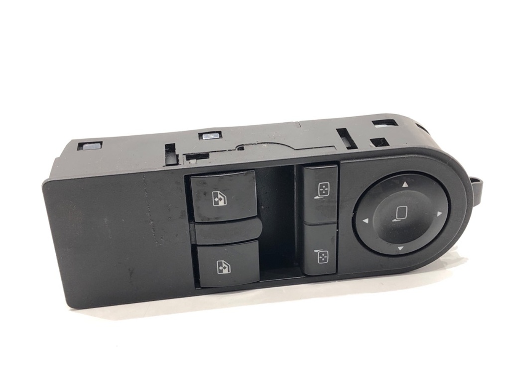 [STARK-900954] Interruptor de elevalunas OPEL ASTRA H (A04) 2004-2014 REF 13228706