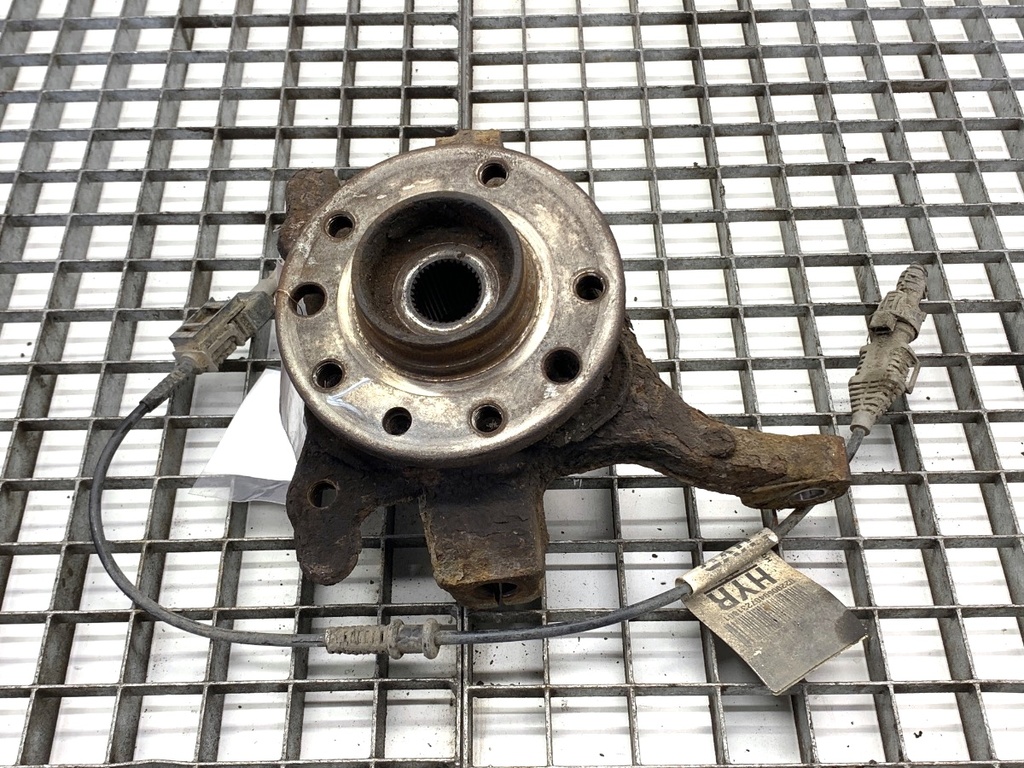 [STARK-901016] LEFT FRONT HUB OPEL ZAFIRA / ZAFIRA FAMILY B (A05) 2005-2019